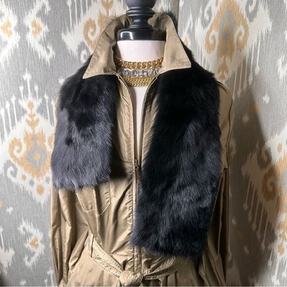Ralph Lauren Collection Ebony Lamb Shearling Pull Thru Collar - Picture 4 of 16
